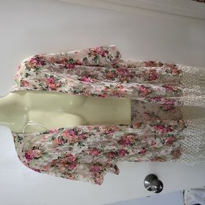 Sweet Rain Floral Stretch Lace Fringe Cardigan